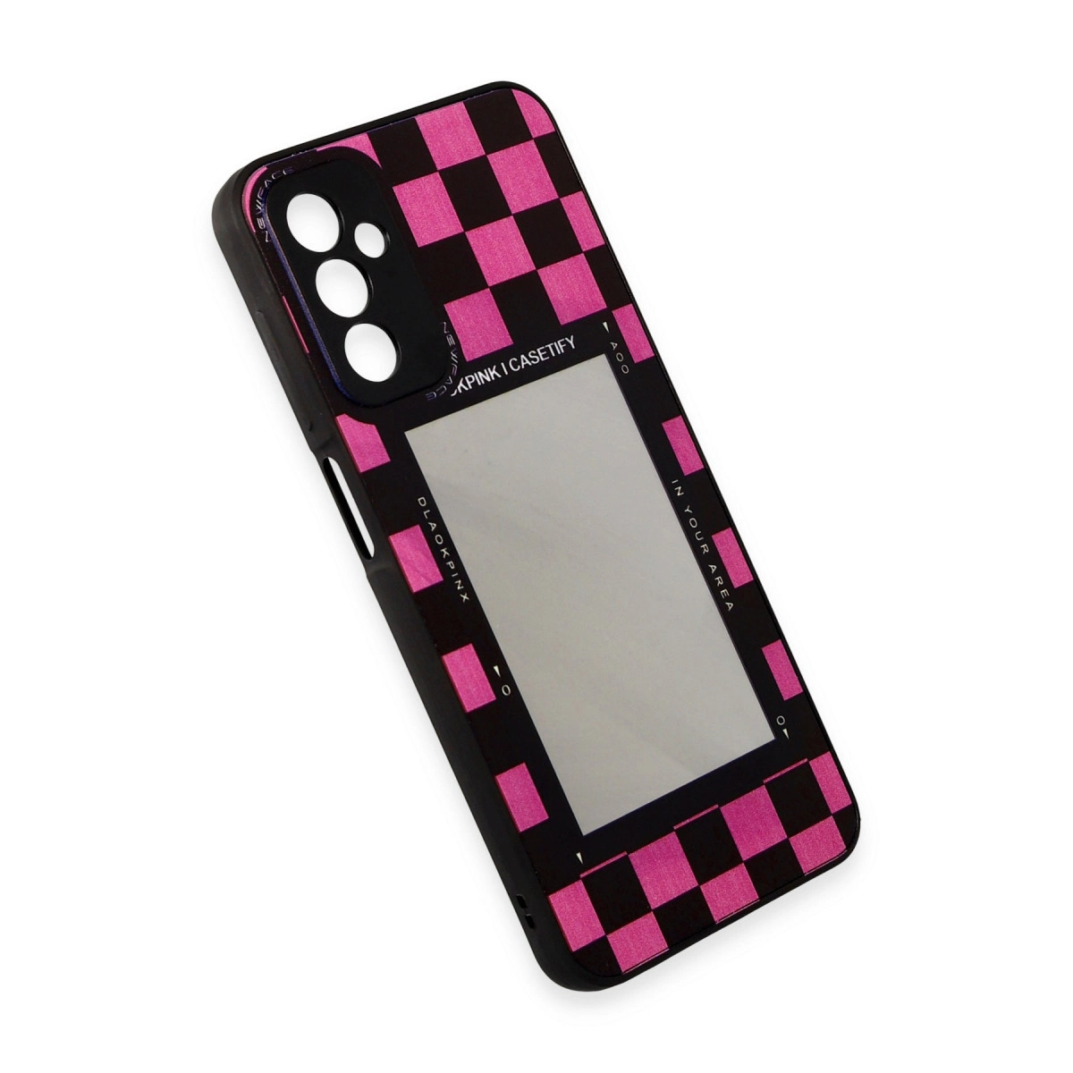 Pembe dama tahtası desenli ve aynalı siyah telefon kılıfı.