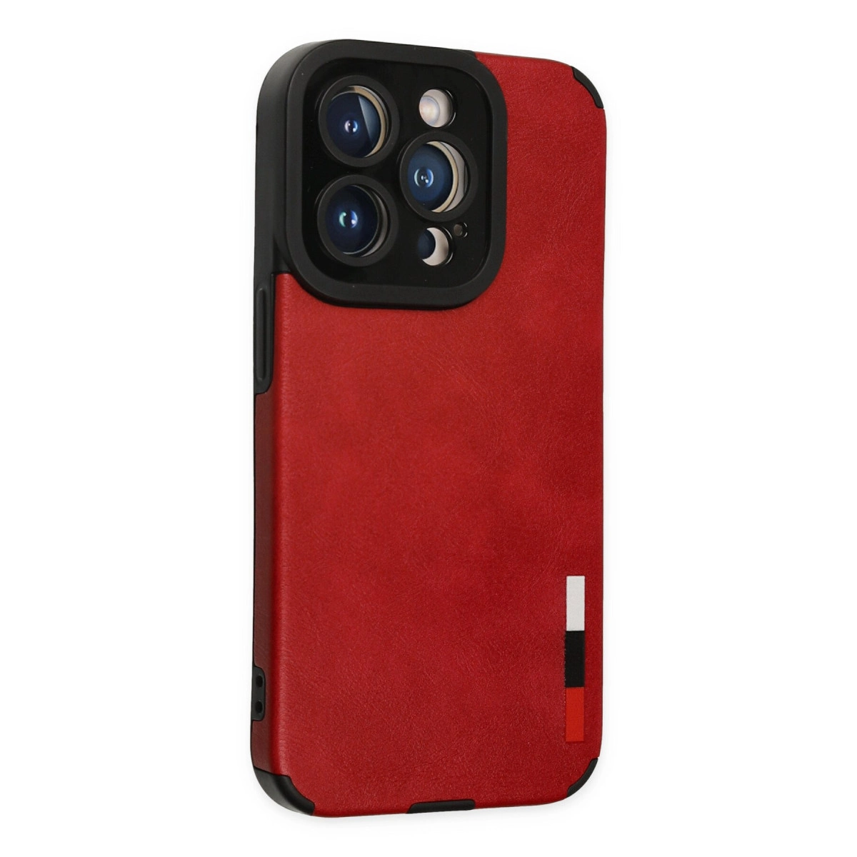 Siyah kamera çıkıntılı ve üç dikey şeritli kırmızı telefon kılıfı.