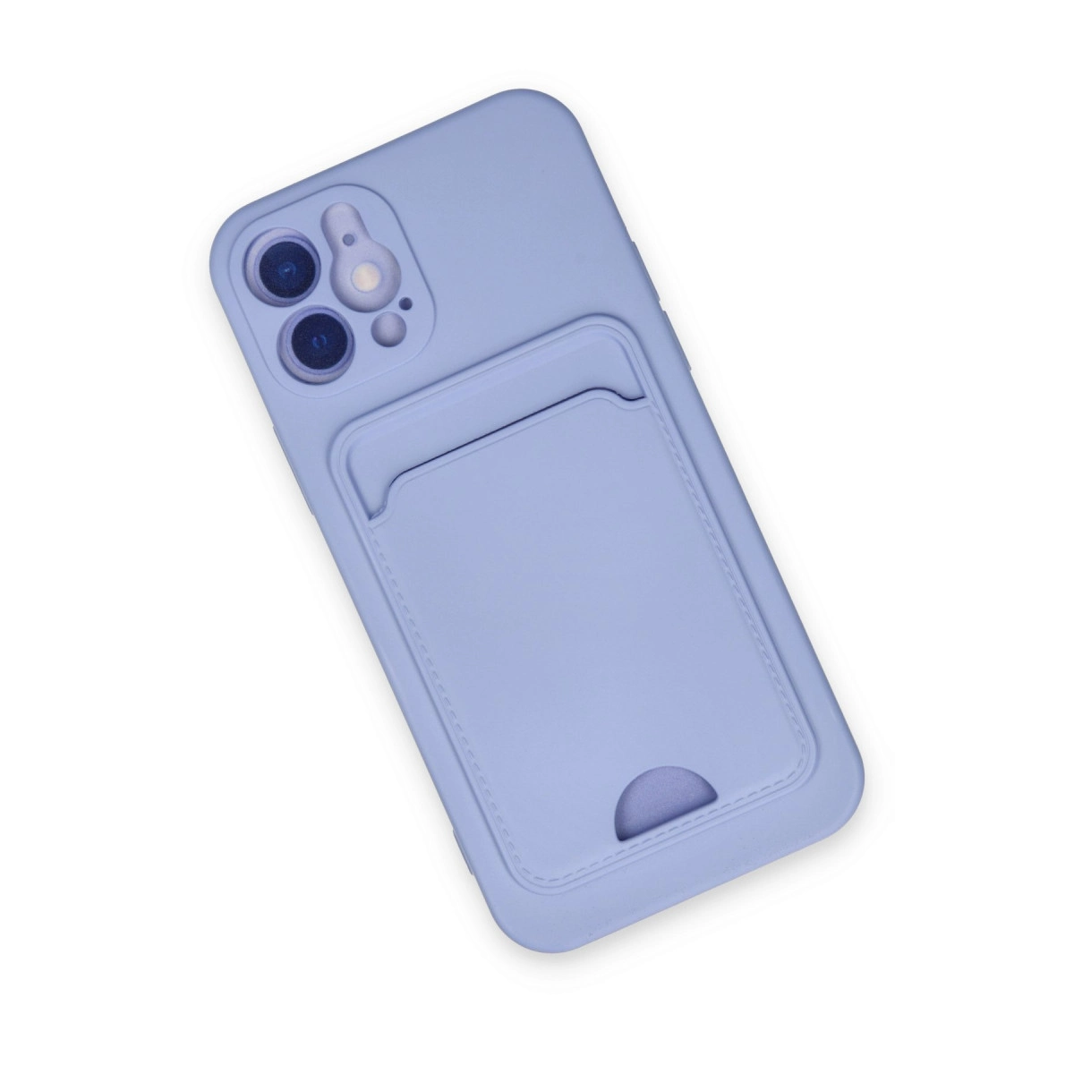 Kamera oyuntulu, kart tutuculu açık mor telefon kılıfı beyaz arka plan üzerinde.