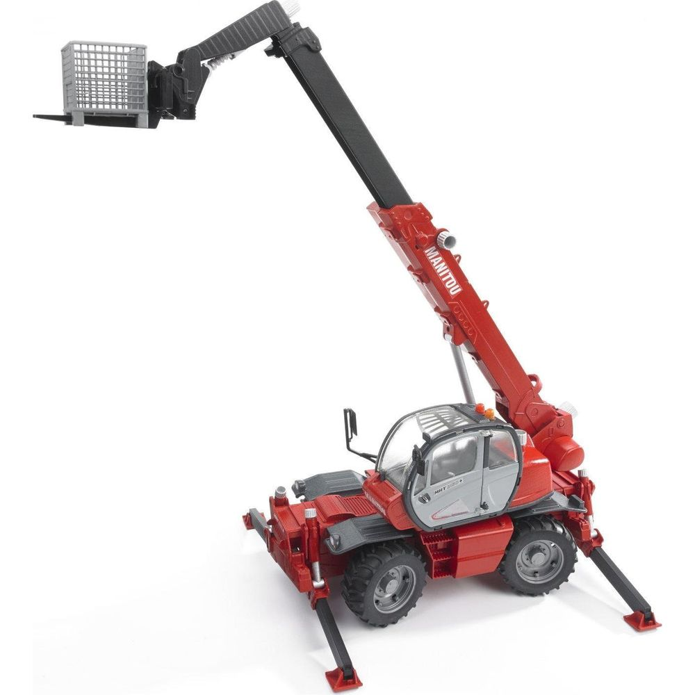 Czerwony ładowacz teleskopowy Manitou z wysuniętym wysięgnikiem i klatką.