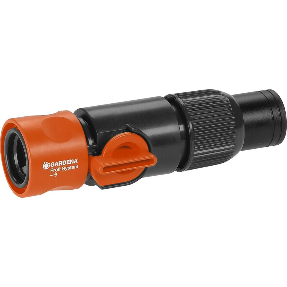 Een zwarte en oranje tuinslangkoppeling met hendel.