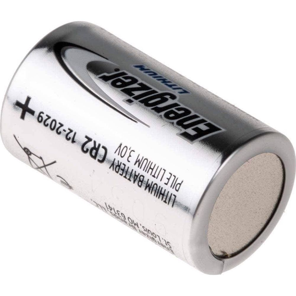 Srebrna bateria litowa Energizer CR2 3,0V na białym tle.