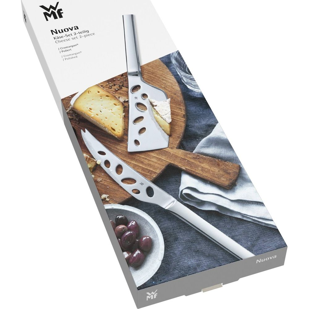 WMF Nuova Käsemesser-Set mit Käse und Oliven auf Holzbrett.