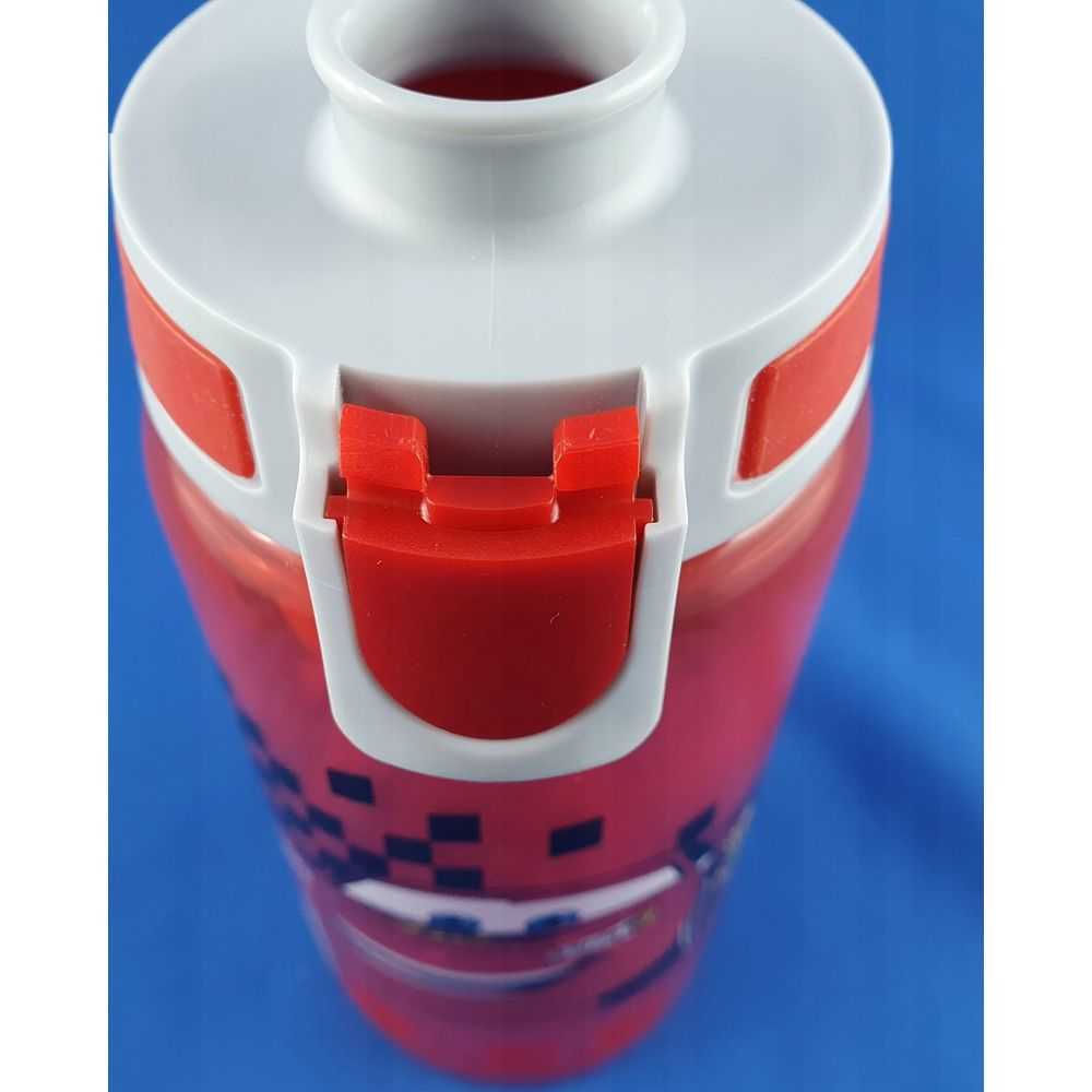 Rote Trinkflasche mit weißem Deckel und rotem Verschluss.