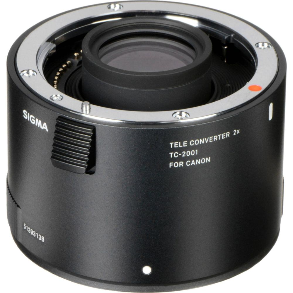 Sigma Telekonverter TC-2001 2x für Canon mit silbernem Ring und schwarzem Gehäuse.