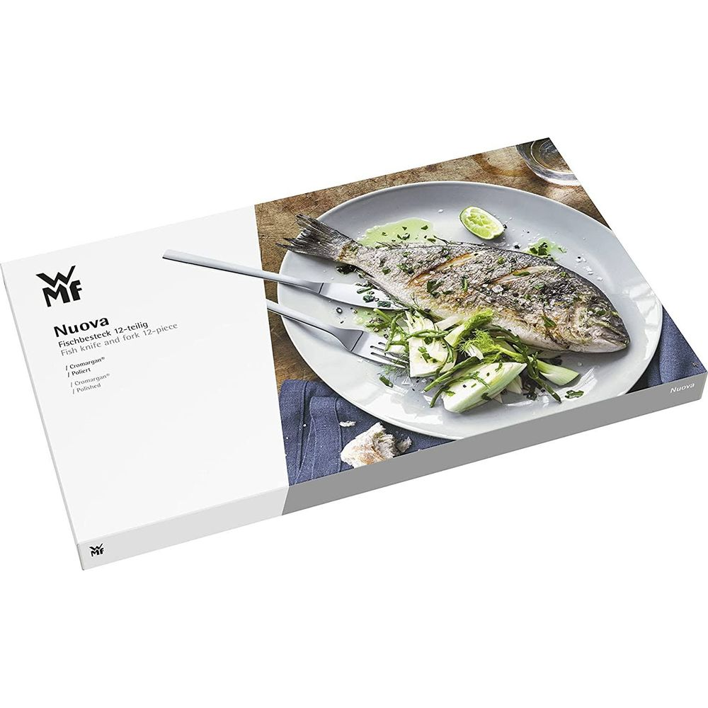 Set WMF Nuova da 12 pezzi per pesce con pesce fritto su piatto.