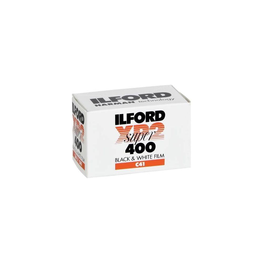Ilford XP2 400 Schwarz-Weiß-Film-Verpackung mit dem Logo und der Aufschrift.
