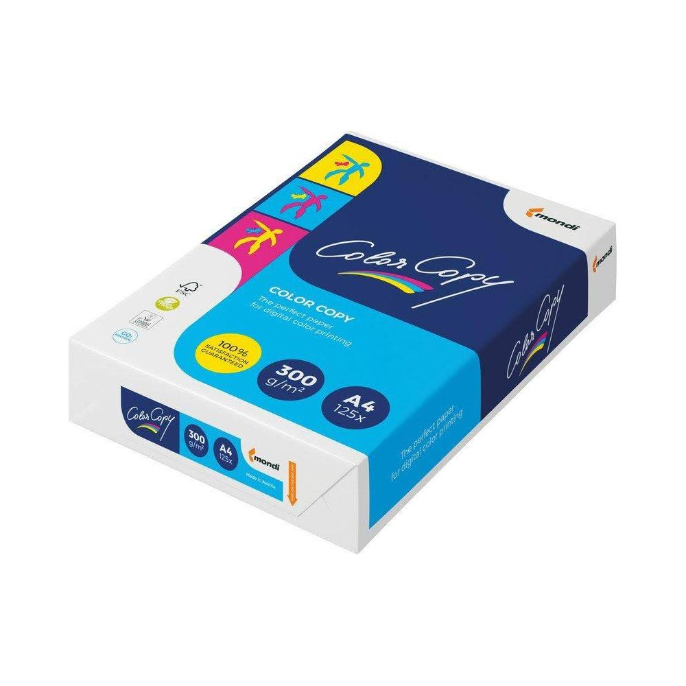 Ein Bogen Mondi Color Copy A4 Papier, 300 g/m², 125 Blatt.