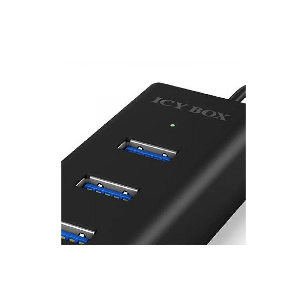 Schwarzer USB-Hub mit vier Anschlüssen und blauem Innenleben. Beschriftung 'ICY BOX'.