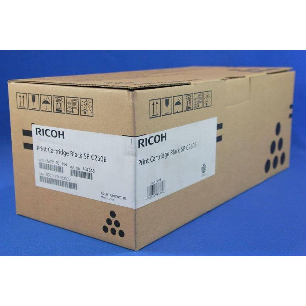 Czarny wkład drukujący Ricoh SP C250E w brązowym pudełku z etykietami.