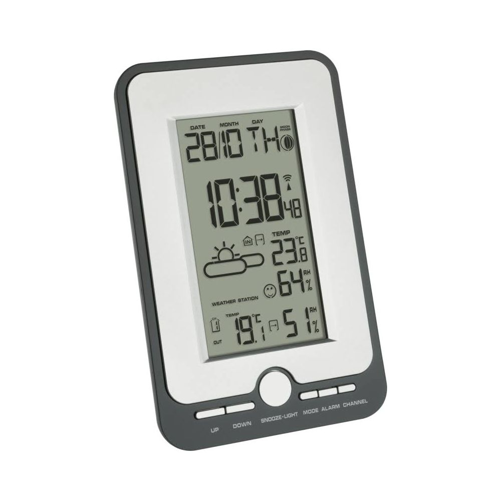 Digitale Wetterstation zeigt Datum, Uhrzeit, Innentemperatur und Luftfeuchtigkeit.