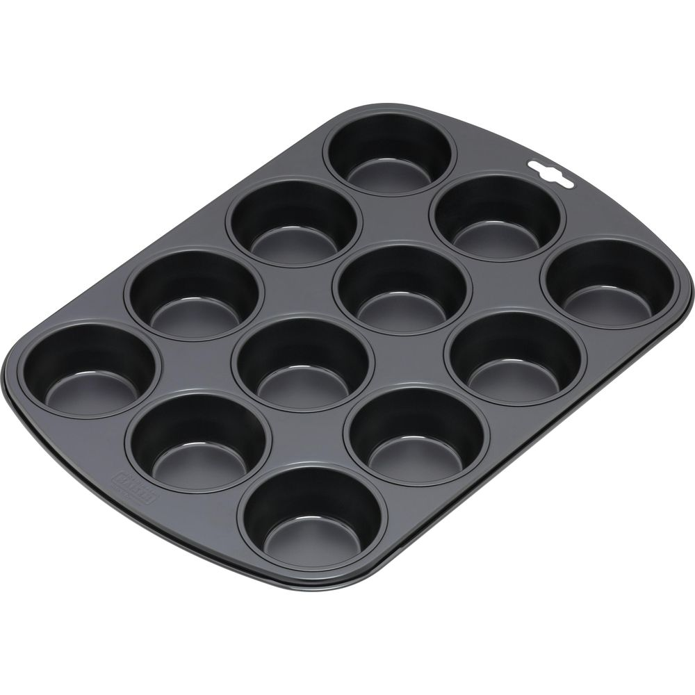 Eine graue Muffinform mit 12 Mulden auf weißem Hintergrund.