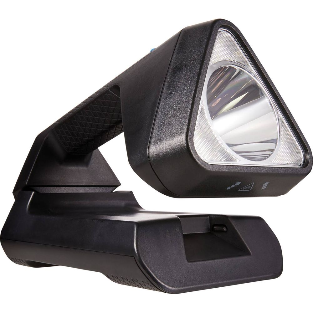 Lampe de poche noire avec lumière triangulaire et poignée. Fond blanc.