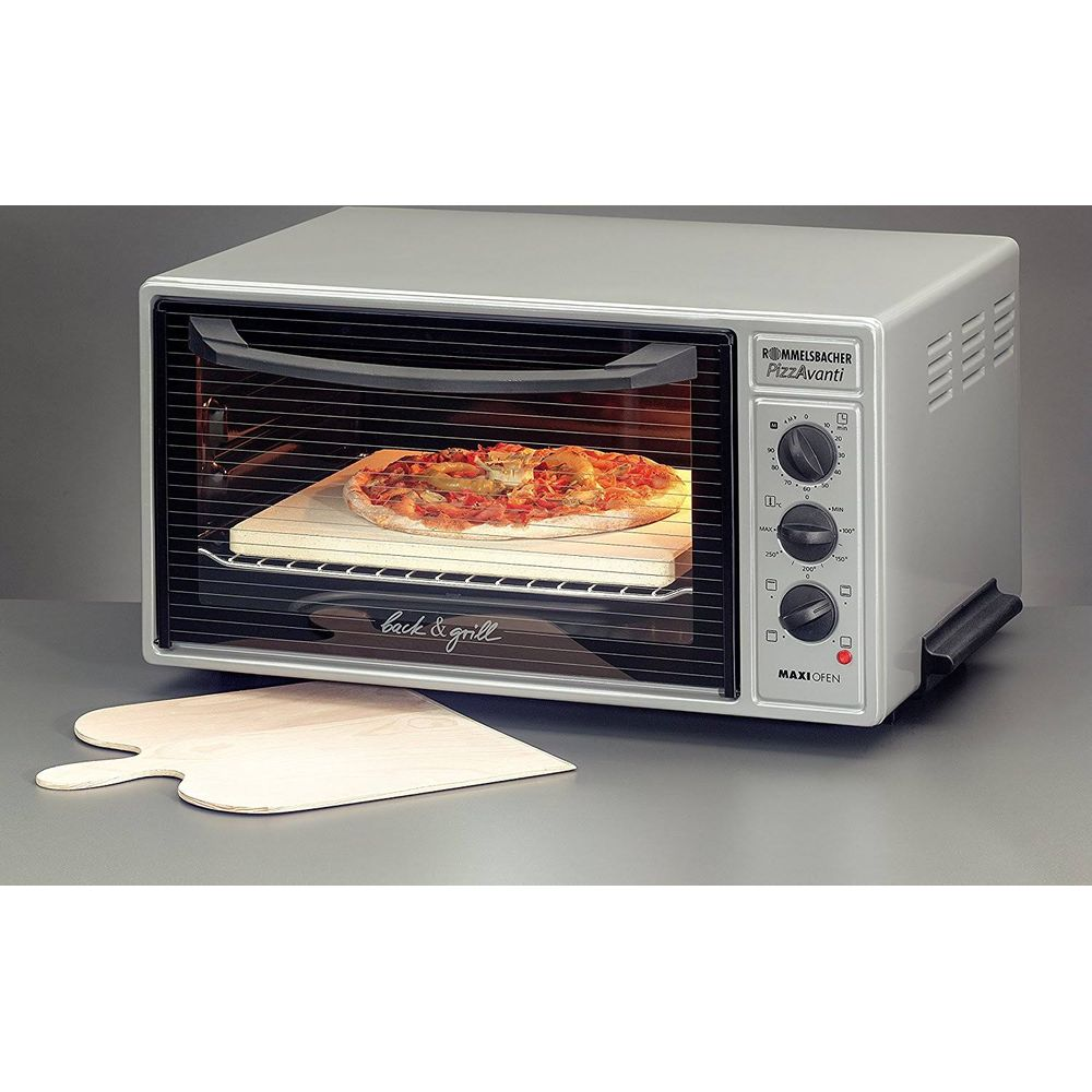 Ein silberner Tischofen mit einem Pizza auf Pizzastein im Inneren.