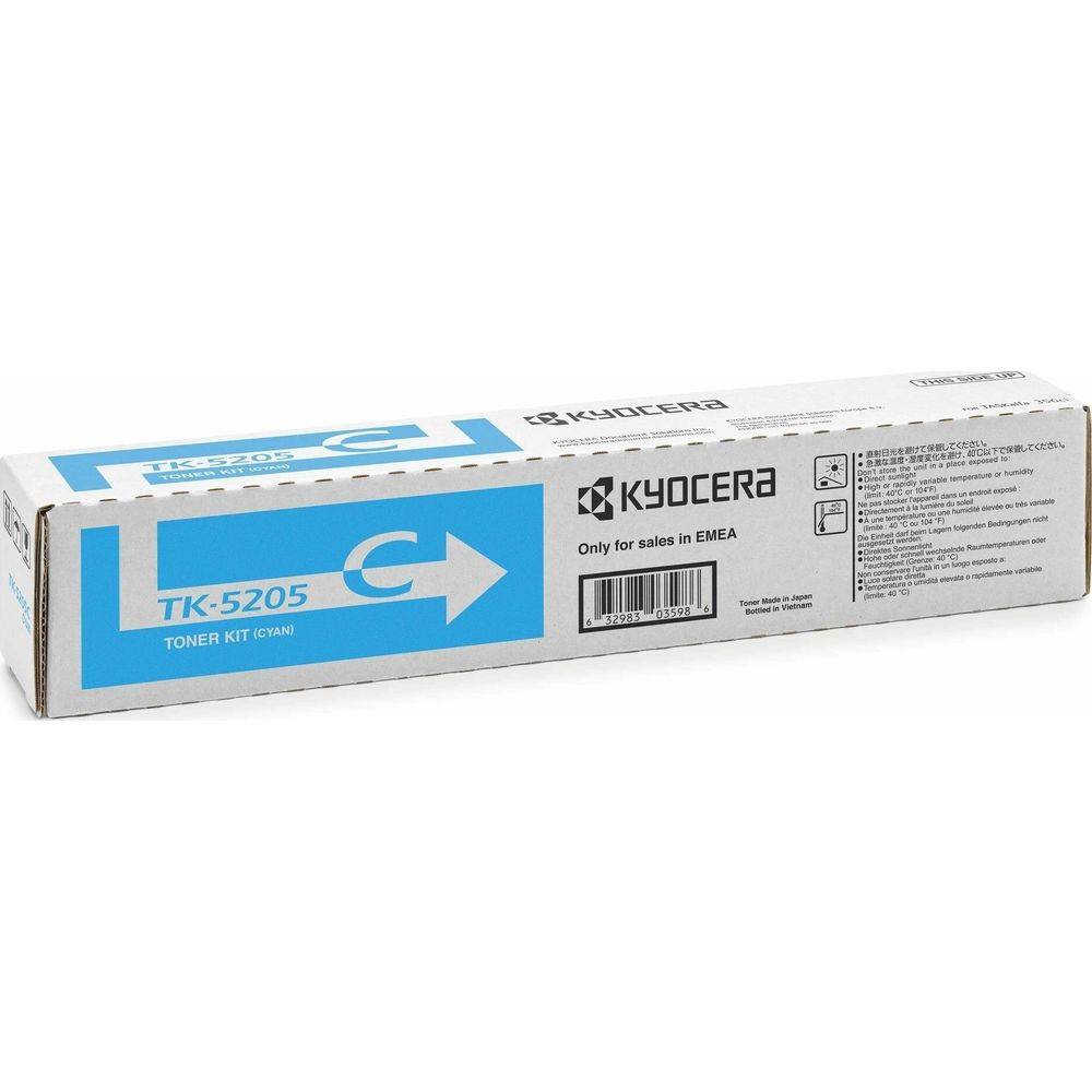 Kyocera TK-5205 cyaan toner kit verpakking met waarschuwingssymbolen en productinfo.