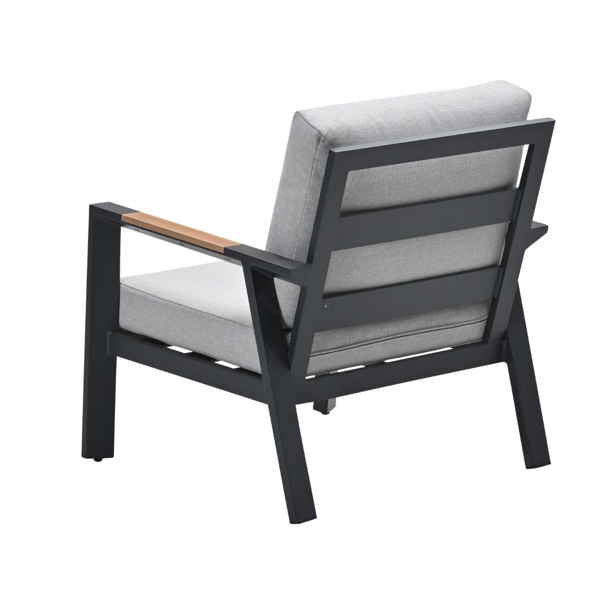 Grijze fauteuil met zwart metalen frame en houten armleuning, van achteren gezien.