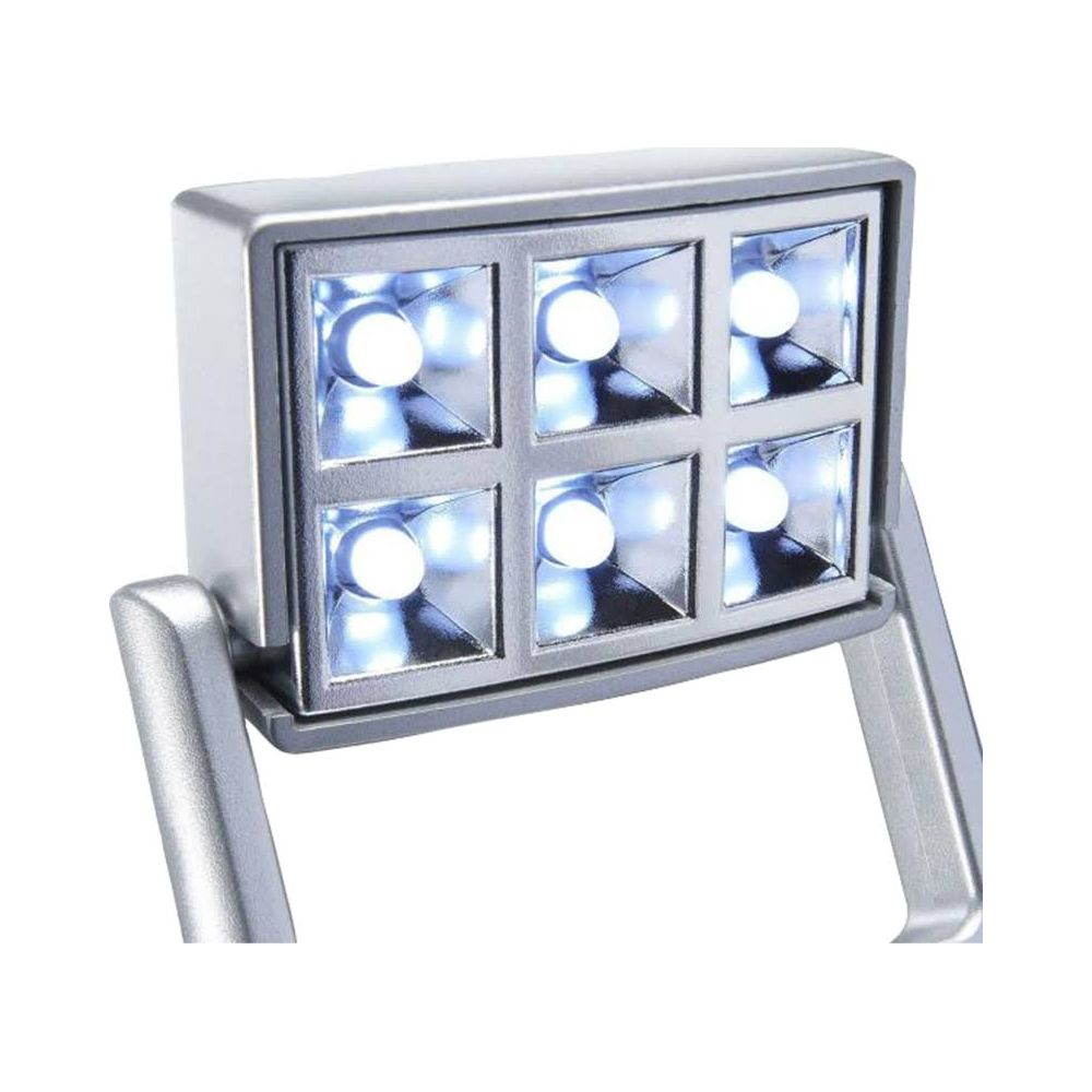 Silbernes Licht mit sechs LEDs in zwei Reihen, an einem verstellbaren Ständer montiert.
