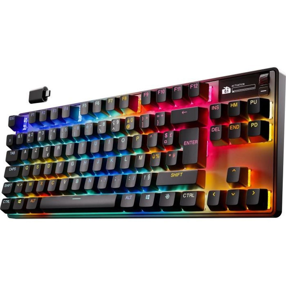 Una tastiera nera con illuminazione RGB e un dongle staccabile.