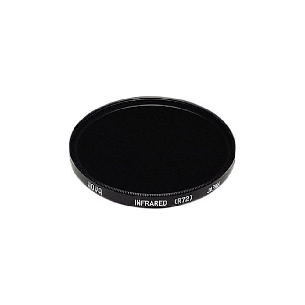 Un filtro infrarosso HOYA R72 nero made in Japan.