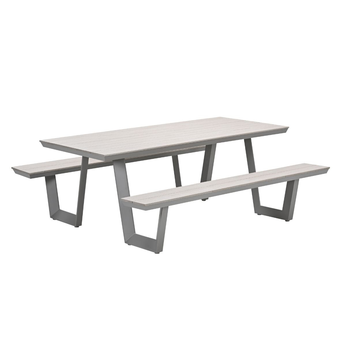Een grijze en witte picknicktafel met twee banken.