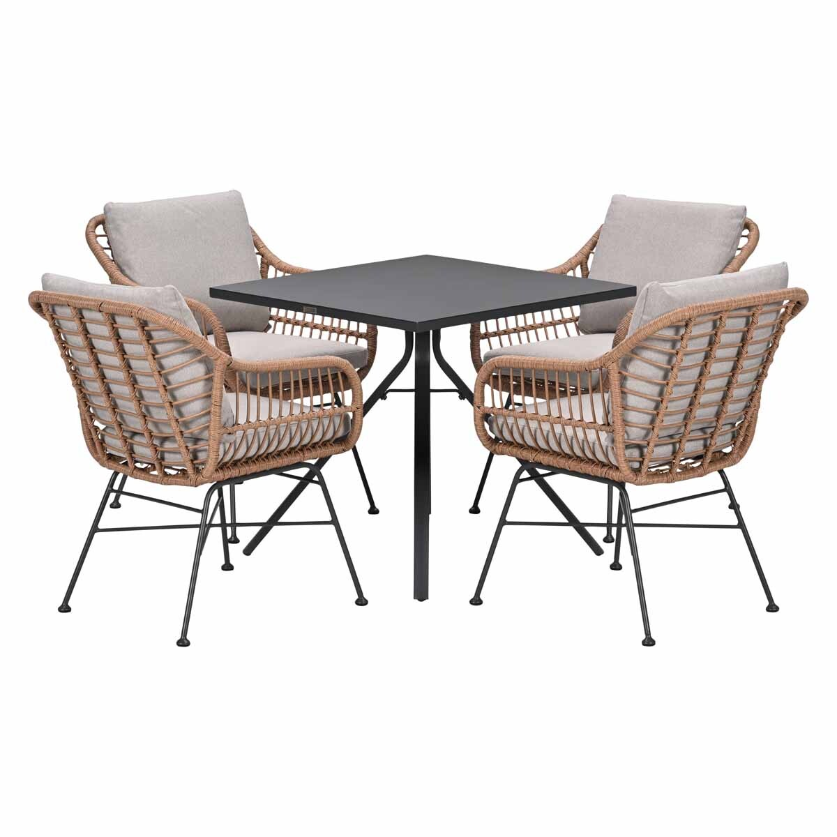 Een rotan eethoek met vier stoelen en grijze kussens op poten.