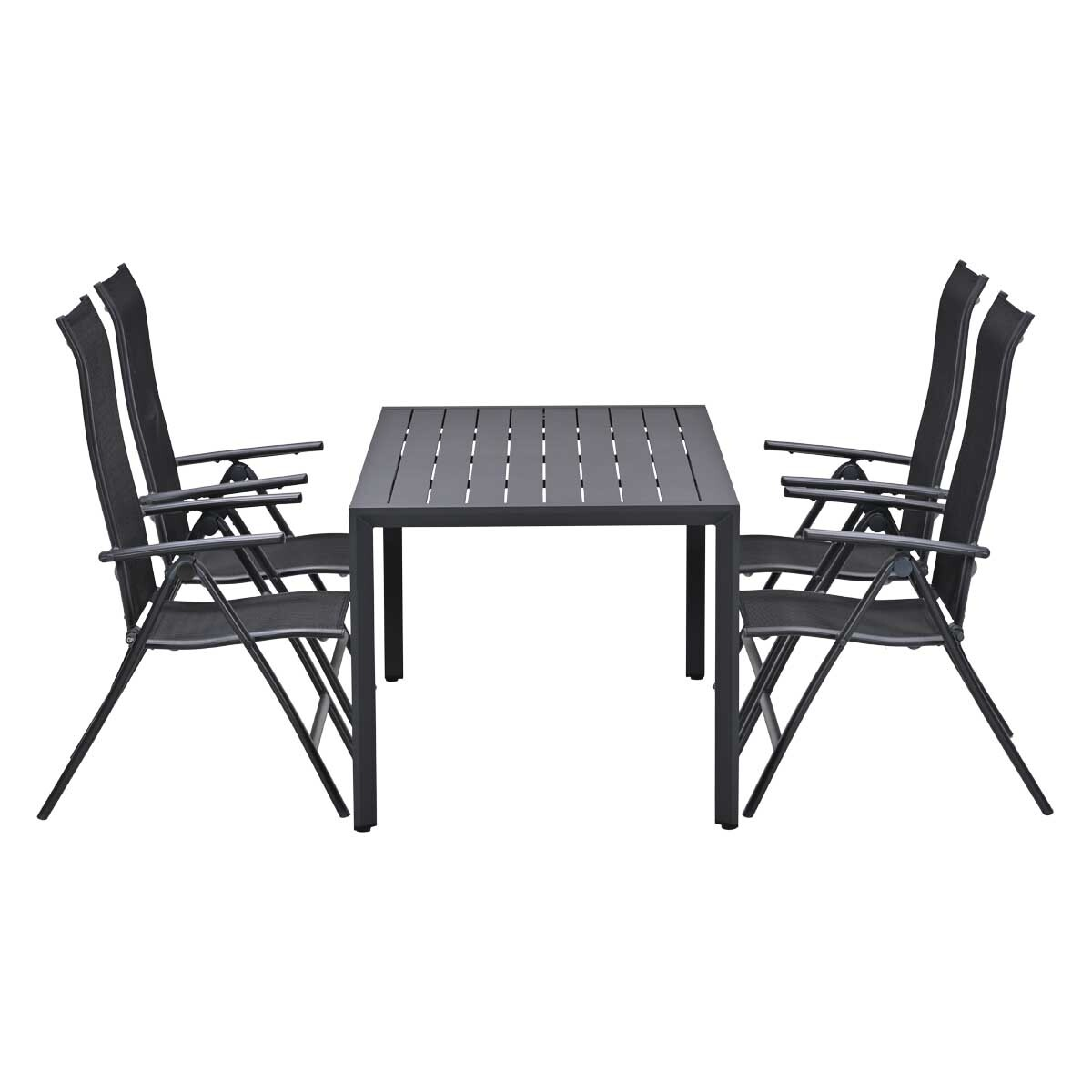 Een donkere tuintafel met vier zwarte klapstoelen.