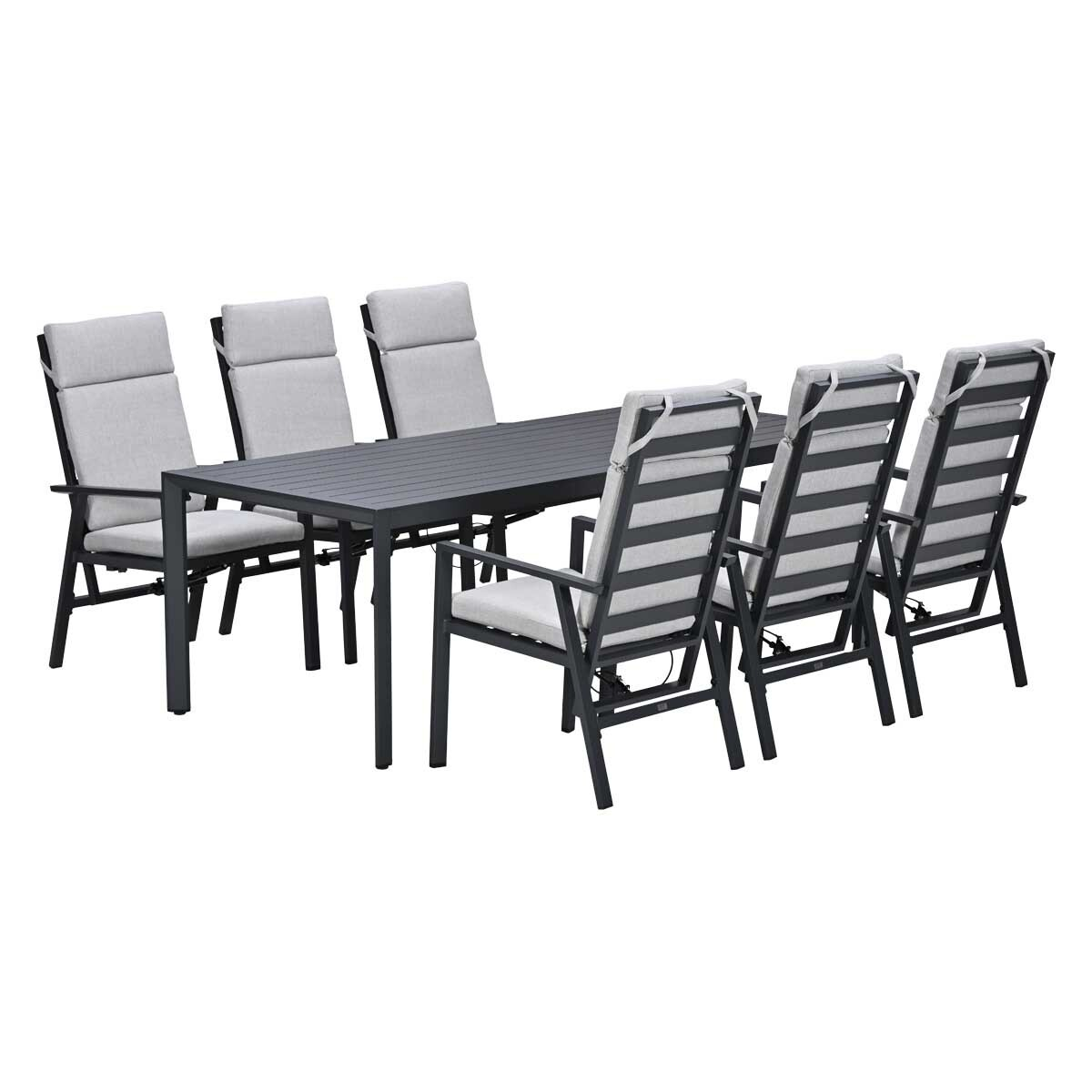 Een donkere rechthoekige tafel met zes grijze stoelen met kussens.