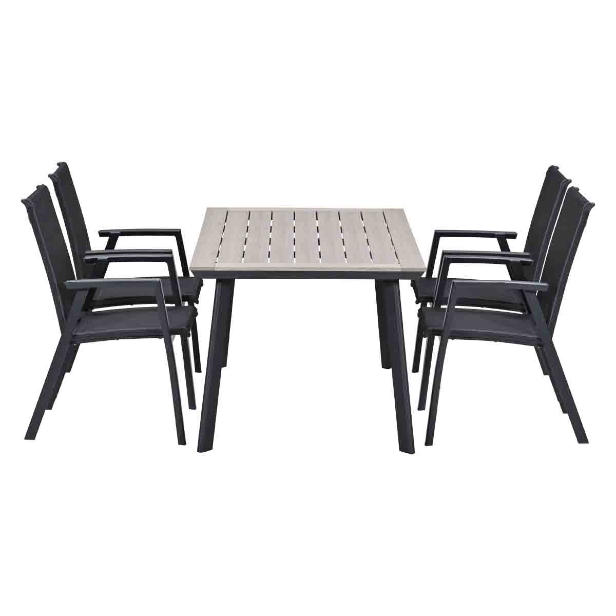 Een rechthoekige tafel met vier zwarte stoelen, allemaal op witte achtergrond.