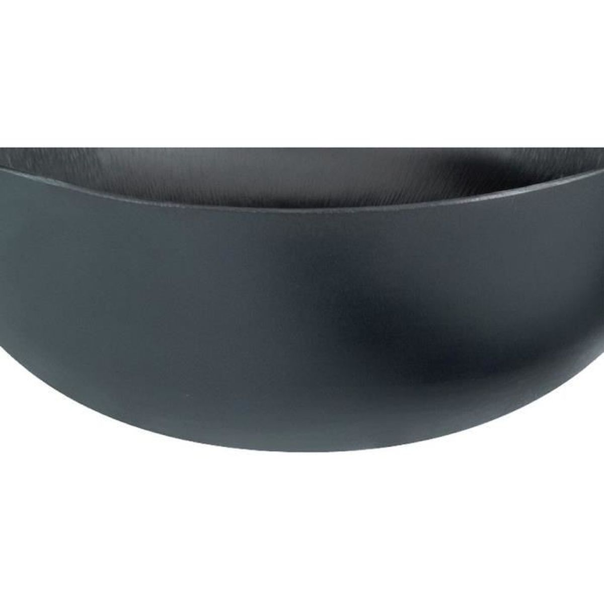 Eine dunkle, matte Schüssel mit einer glatten Innenfläche und einer gekrümmten Außenform.