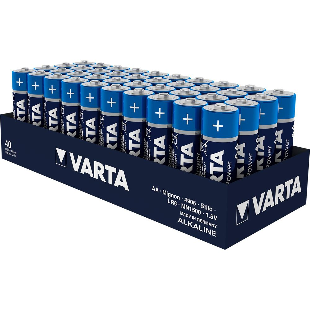 Eine Schachtel mit 40 Varta AA Batterien, blau und silber, auf weißem Hintergrund.