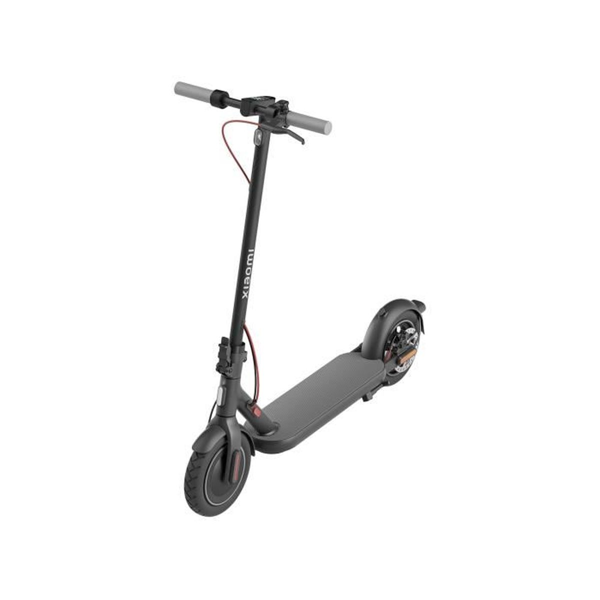 Un scooter électrique Xiaomi gris avec guidon argenté et câble rouge.