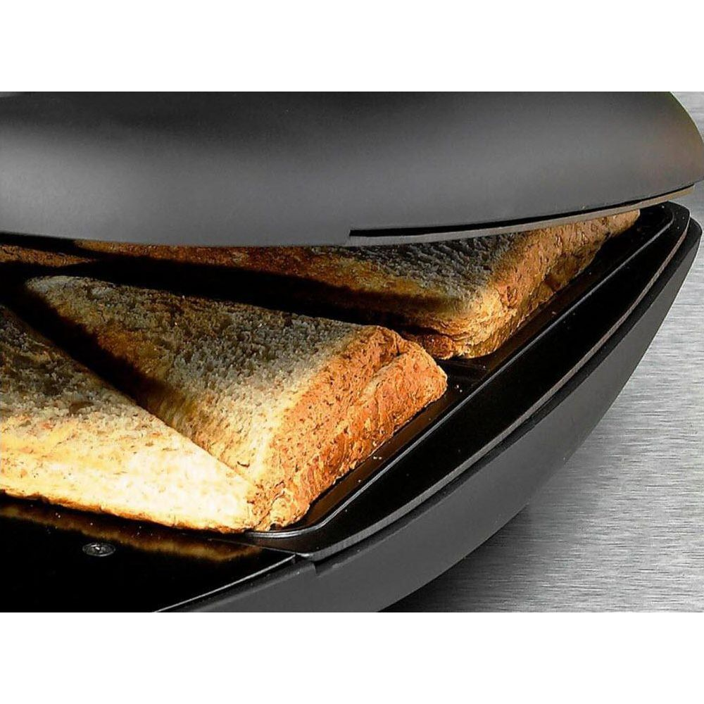 Toster do kanapek z trzema tostami w środku.