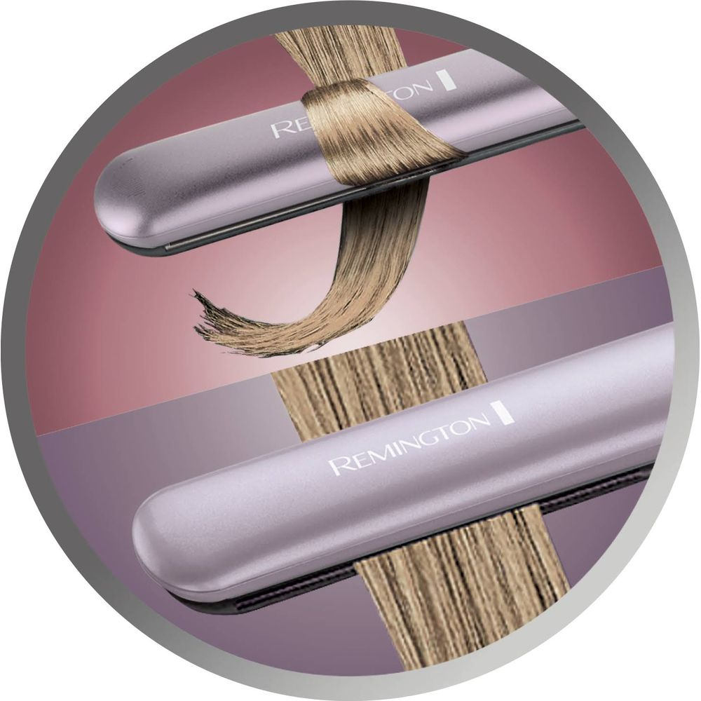 Due piastre per capelli Remington con capelli biondi in fase di styling.