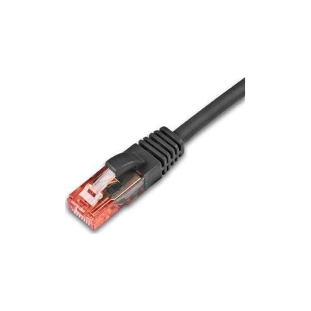 Un câble réseau noir avec un connecteur RJ45 rouge translucide.