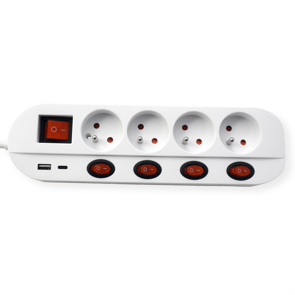 Multiprise blanche avec quatre prises, deux ports USB et quatre interrupteurs.