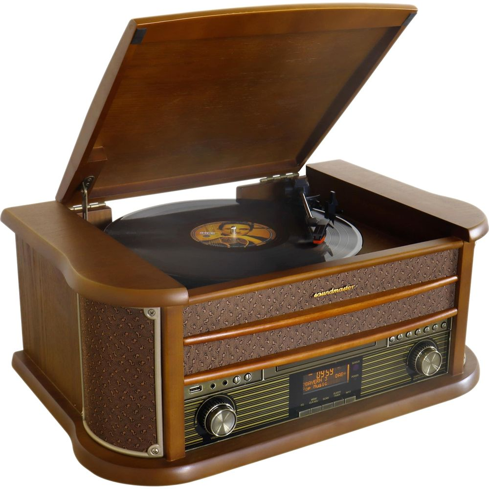 Holzplatte mit Plattenspieler, Nadel auf Vinyl-Schallplatte.