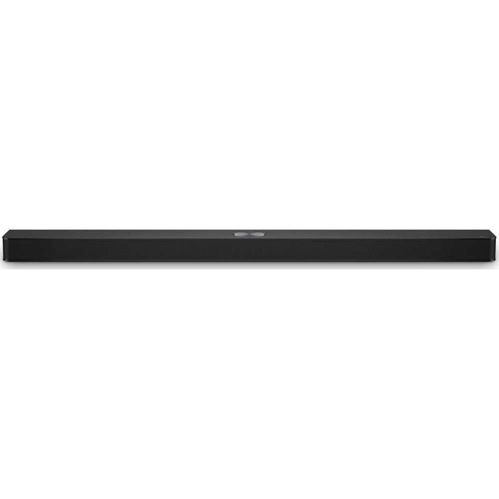 Schwarzer Soundbar mit silbernem Detail in der Mitte, auf weißem Hintergrund.