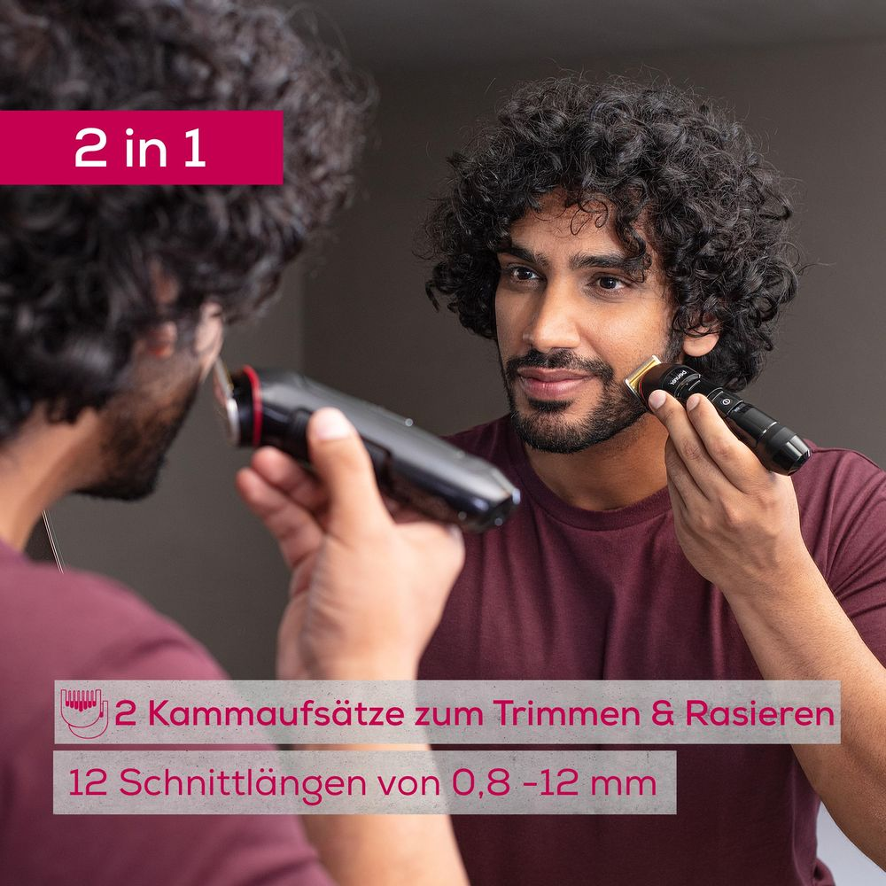 Man scheert zich met trimmer in spiegel. 2-in-1 met 2 opzetstukken.