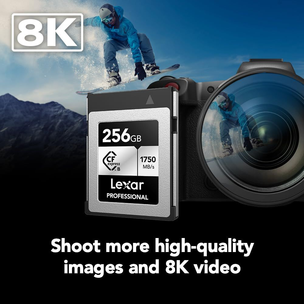 Tarjeta Lexar 256GB CFexpress B delante de cámara con gráfico de snowboarder. 8K.