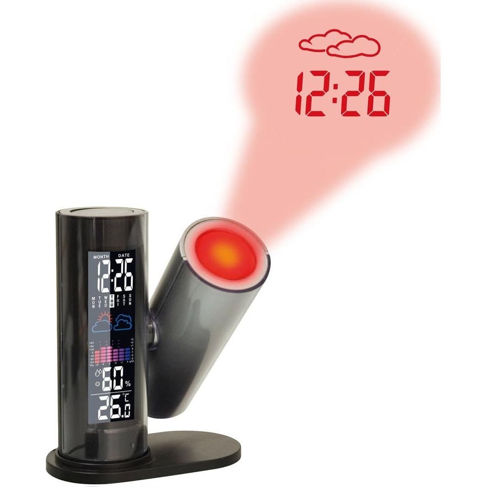 Eine schwarze Digitaluhr projiziert die Zeit 12:26 und Wolken in rotem Licht.