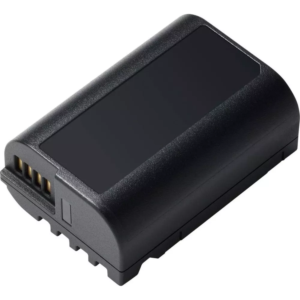 Un pacco batteria nero con contatti dorati e un pannello nero.