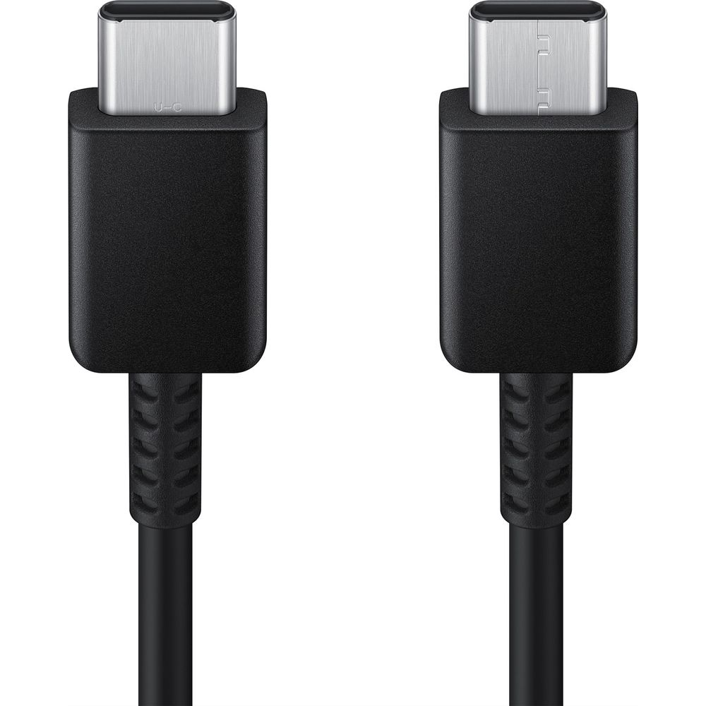 Zwei schwarze USB-C-Kabelköpfe mit silbernen Anschlüssen auf weißem Hintergrund.