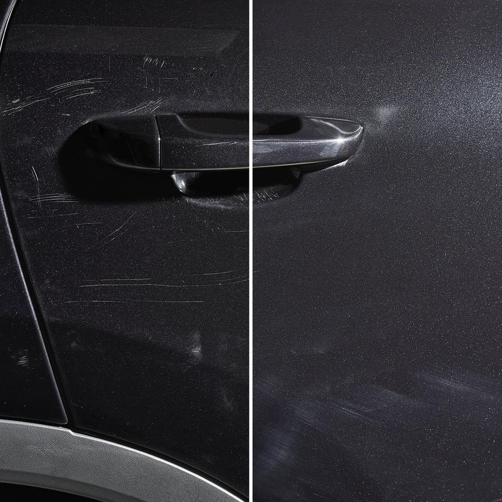 Comparaison avant/après peinture voiture : rayée à gauche, réparée à droite.