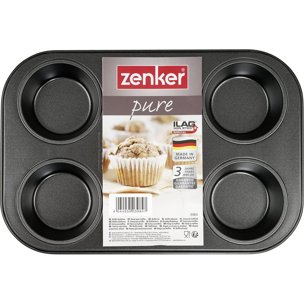 Zenker Muffinblech mit vier Mulden, mit einem Muffin darauf.