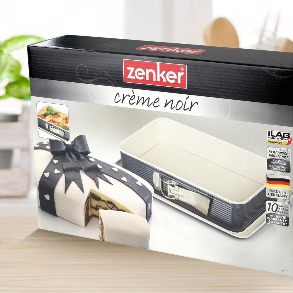 Verpackung für eine Zenker Kuchenform mit einem Kuchen und einer Form.