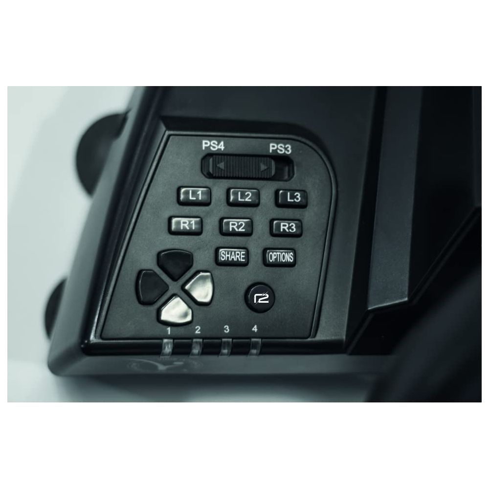 Primo piano di un controller da gioco nero con pulsanti L1, L2, L3, R1, R2, R3, Share, Options.