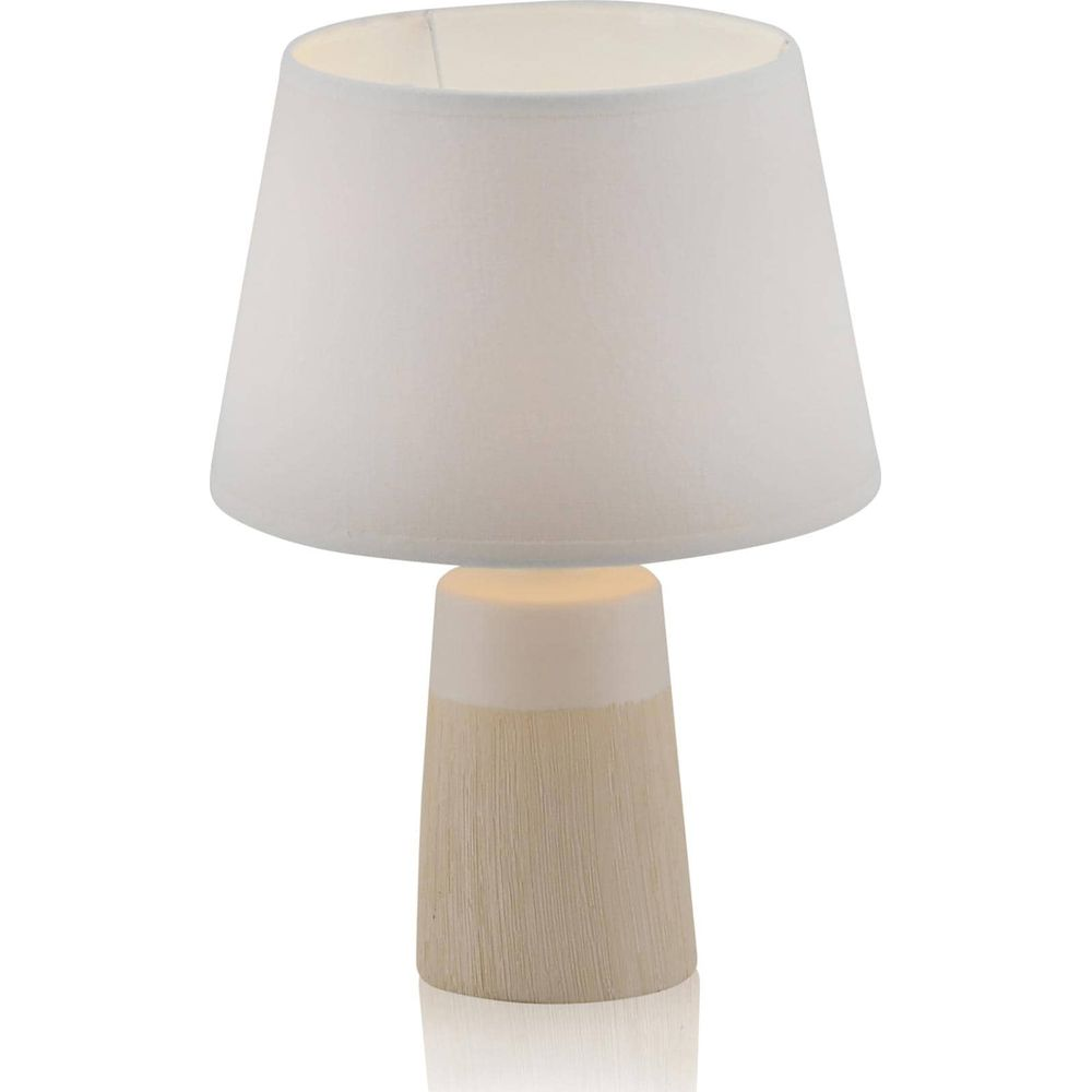 Eine weiße Lampenschirmlampe mit einem cremefarbenen Sockel aus Holzimitat.