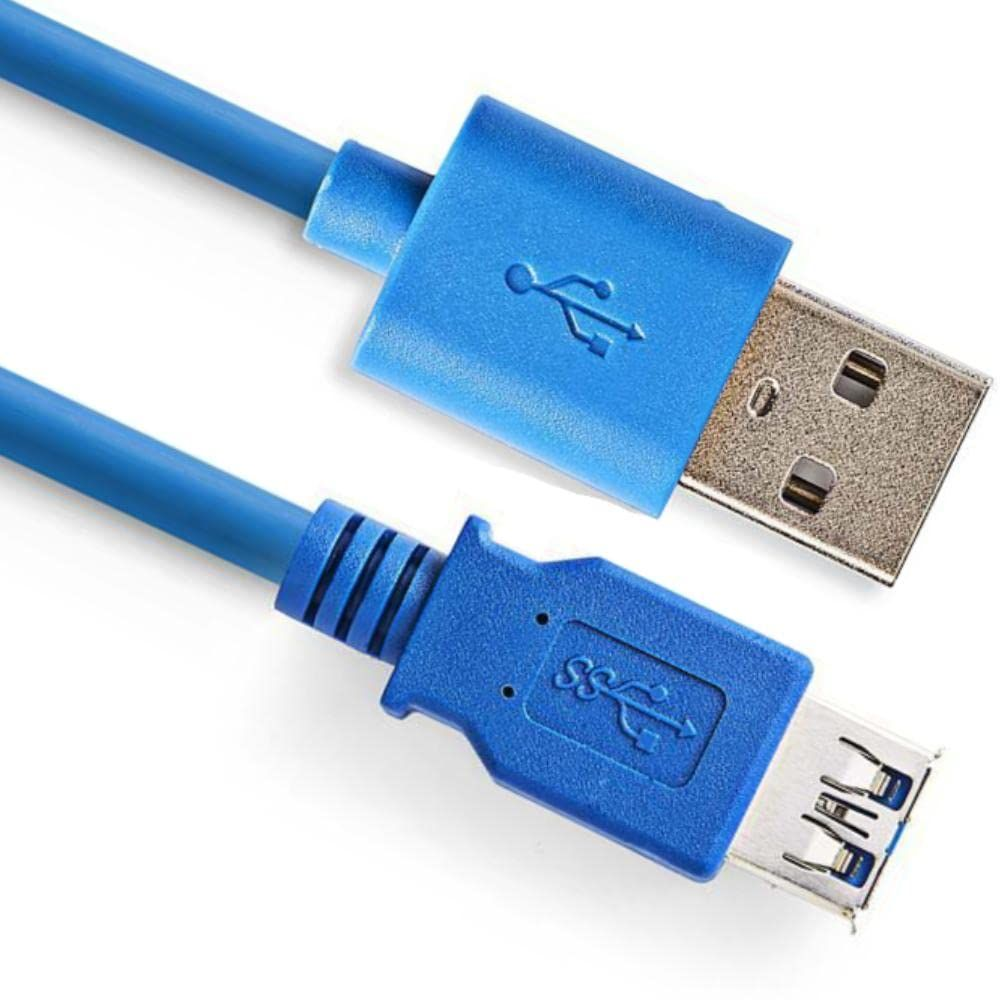 Twee blauwe USB-kabels met verschillende connectoren, één met mannelijke stekker, één met vrouwelijke poort.