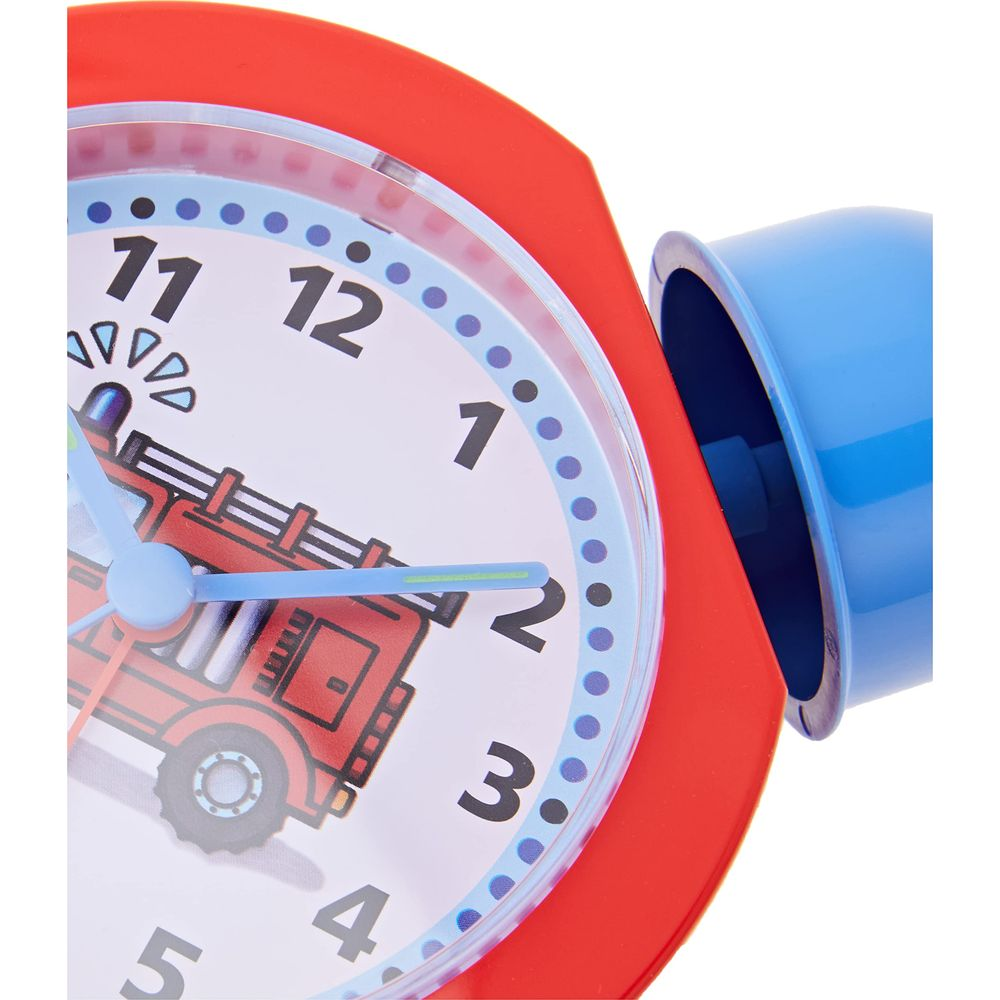 Roter Wecker mit Feuerwehrauto-Motiv und blauen Glocken.