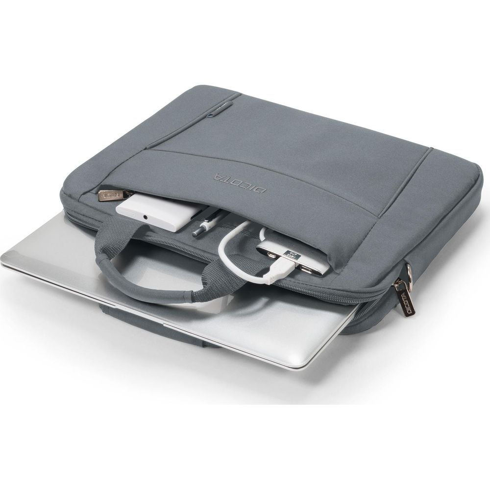 Borsa grigia per laptop con laptop argentato, telefono bianco, penna e hub USB.
